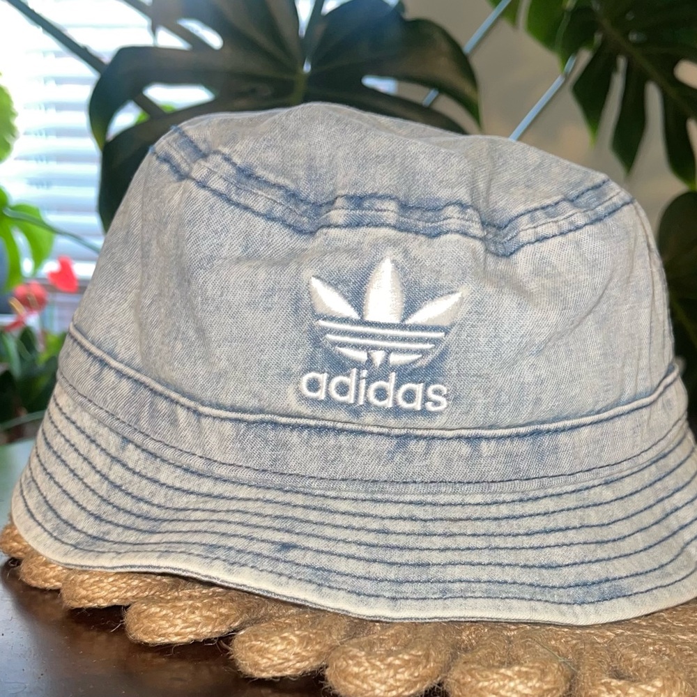 Adidas bucket hat
